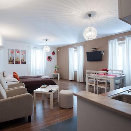 Rooms & Apartments 72 ซาดาร์ ห้อง รูปภาพ