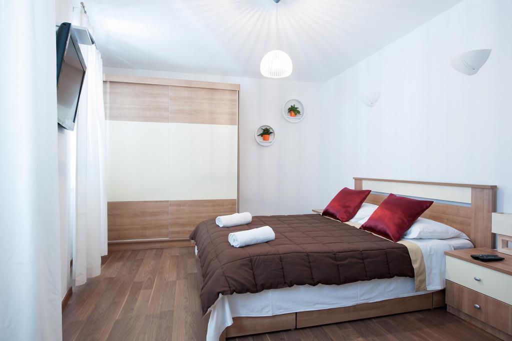 Rooms & Apartments 72 ซาดาร์ ห้อง รูปภาพ