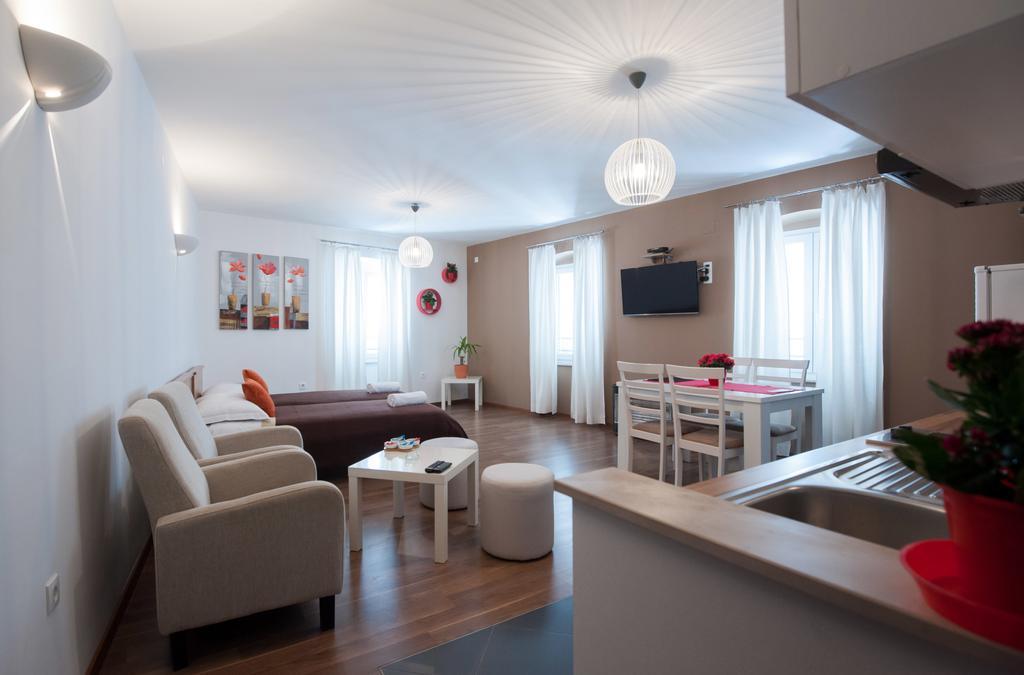 Rooms & Apartments 72 ซาดาร์ ห้อง รูปภาพ