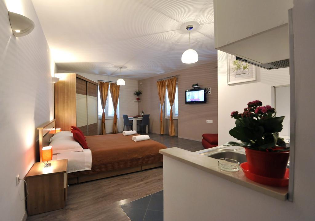 Rooms & Apartments 72 ซาดาร์ ภายนอก รูปภาพ