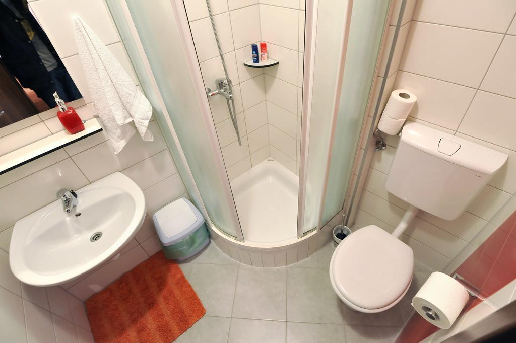 Rooms & Apartments 72 ซาดาร์ ห้อง รูปภาพ