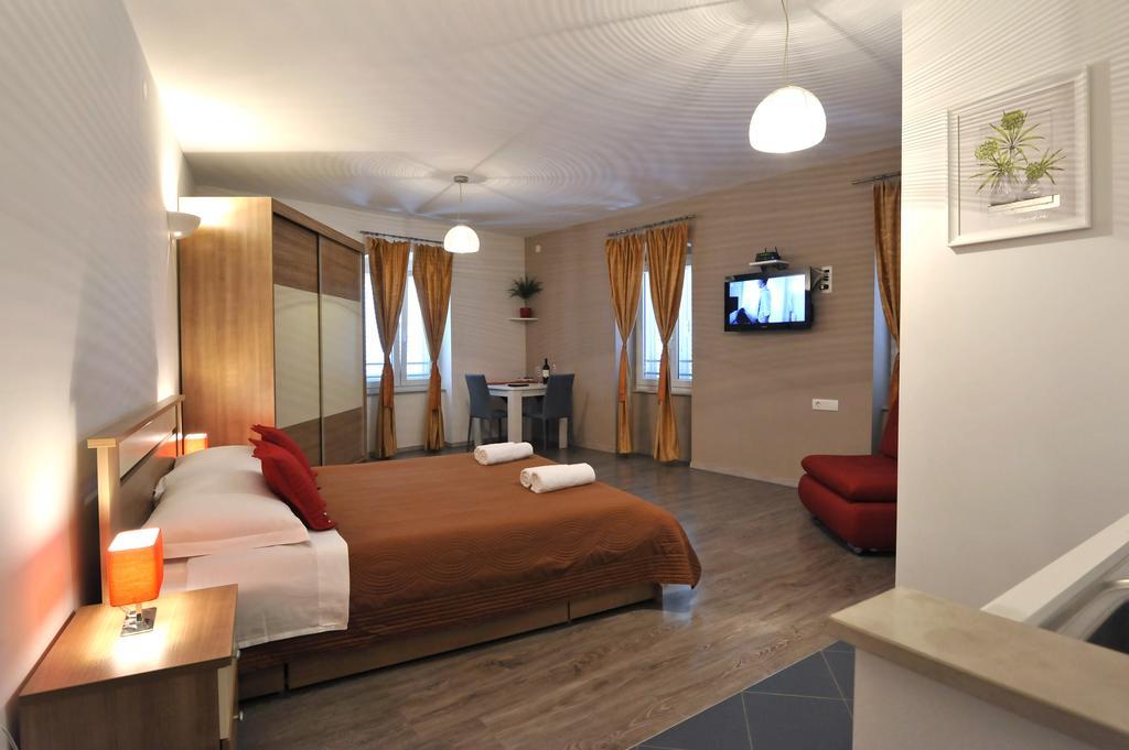 Rooms & Apartments 72 ซาดาร์ ห้อง รูปภาพ