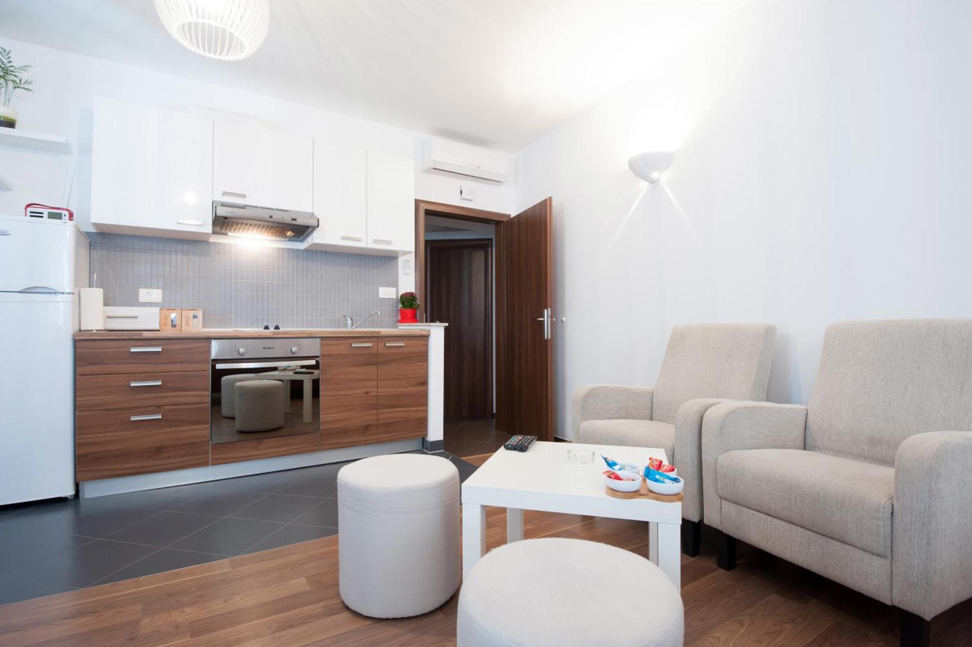 Rooms & Apartments 72 ซาดาร์ ห้อง รูปภาพ