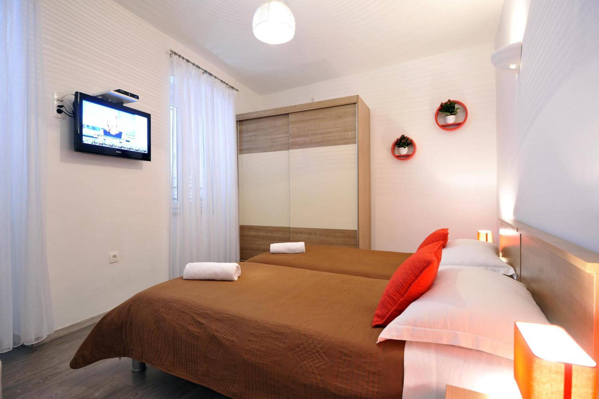 Rooms & Apartments 72 ซาดาร์ ห้อง รูปภาพ